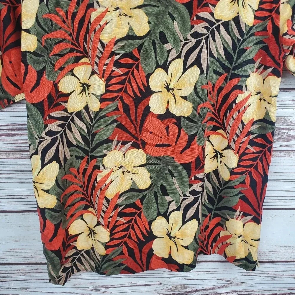 Roberto Villini Mens Medium 100% Silk Floral Hawaiian Shirt #115 - Picture 9 of 9